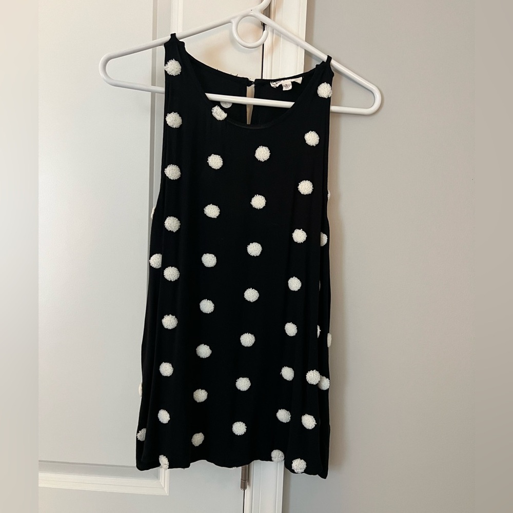 Blu Pepper Black & White Textured Dot Swing Top Size L